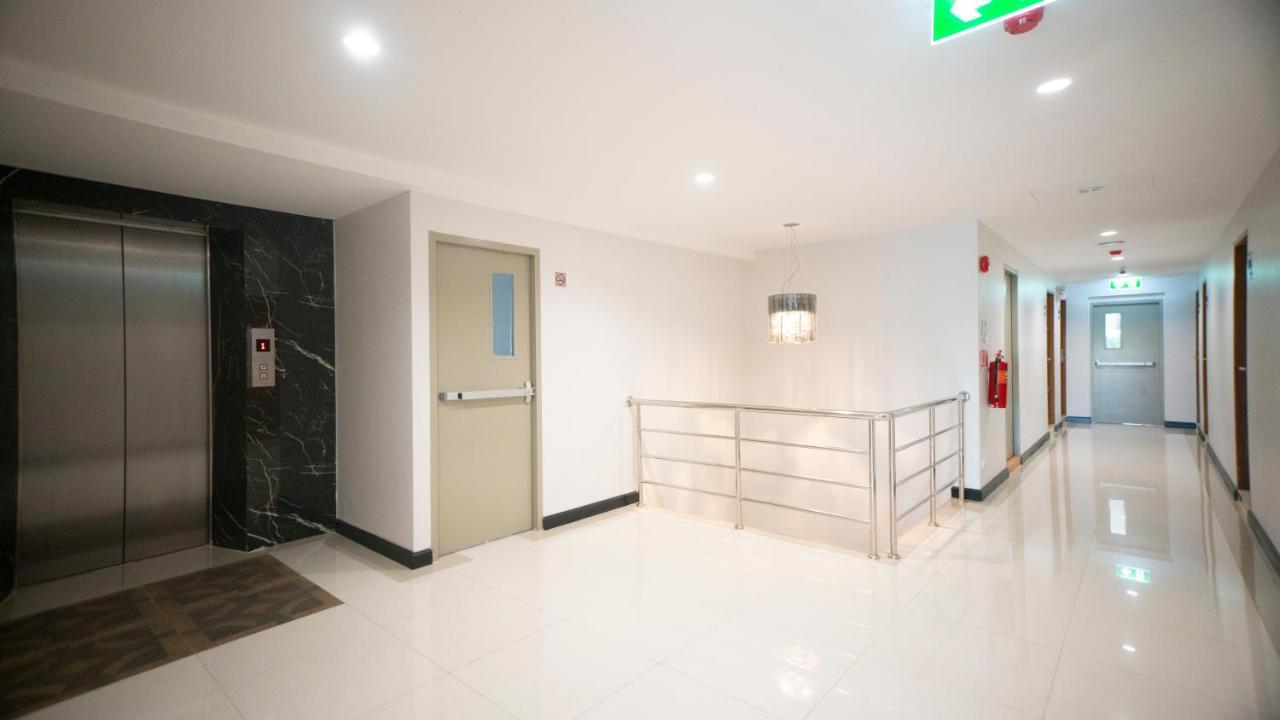 The Willing Hotel And Residence Banguecoque Exterior foto